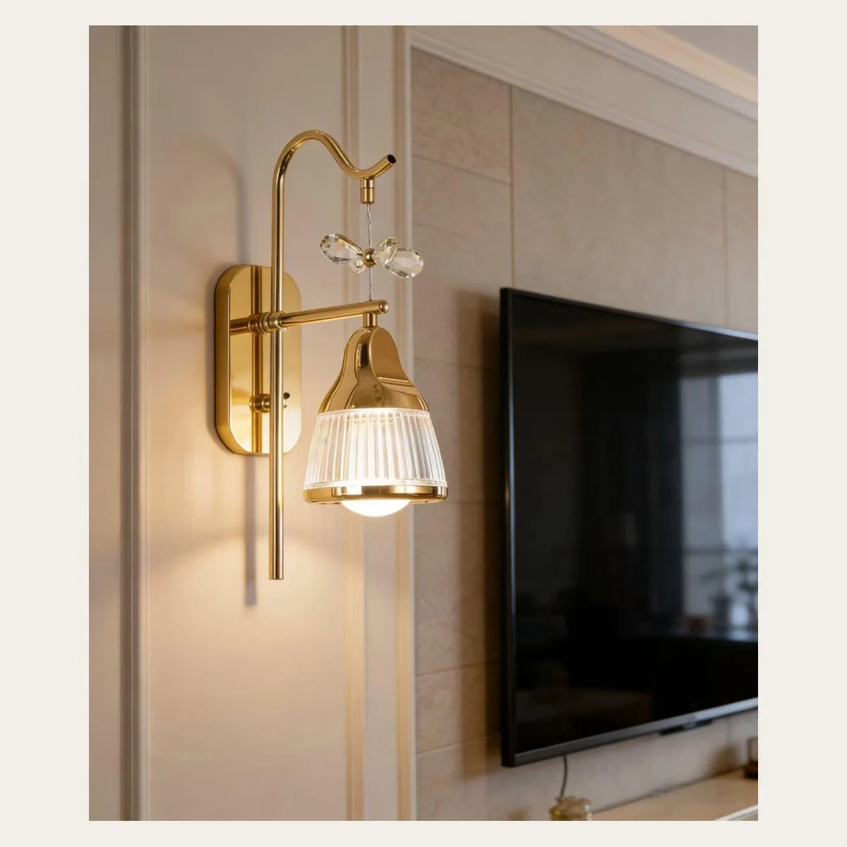 SinWay sinway-alu-pendant-046 &middot; Aluminum & Acrylic Wall Lamp